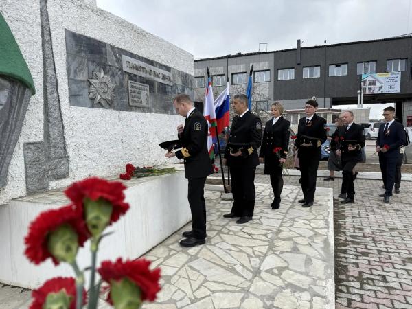 ФБУ «Администрация Ленского бассейна» почтило память героев Великой Отечественной войны